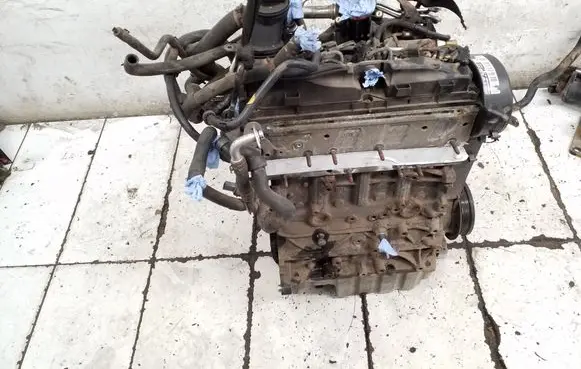 Volkswagen Transporter - Caravelle T5 Engine CAA 0445010520 03L130755J