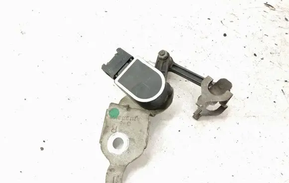 Mercedes-Benz E W213 Air suspension front height level sensor 2139053402 A2139053402
