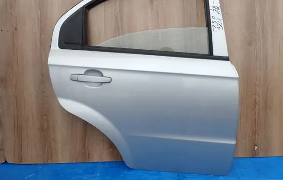 Chevrolet Aveo Rear door 