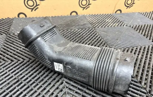 Alfa Romeo Giulia Air intake duct part 50549791