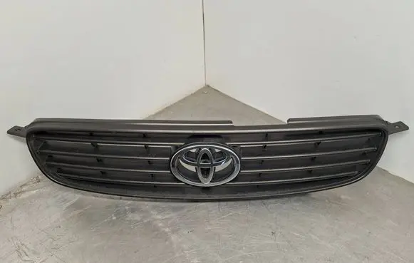 Toyota Corolla E110 Front bumper upper radiator grill 531111A430