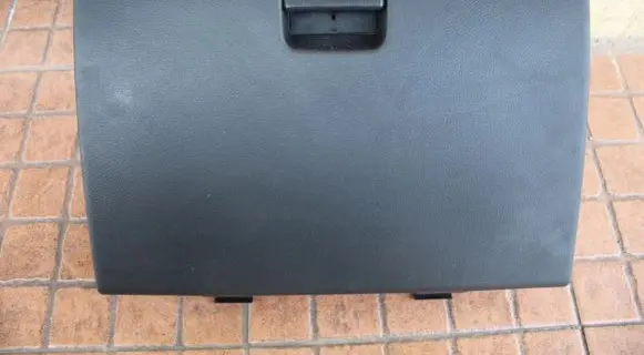 Mitsubishi Outlander Glove box 
