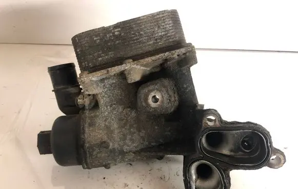 Opel Vivaro Oil filter mounting bracket