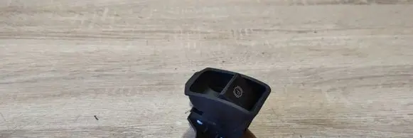 Toyota Avensis T270 Hand brake release handle 8439005080