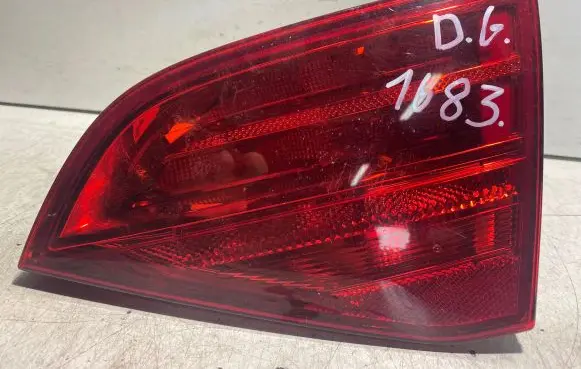 Audi A4 S4 B8 8K Tailgate rear/tail lights 8K9945094 050111R