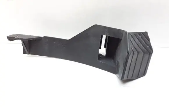 Volvo C70 Front bumper mounting bracket 30633779