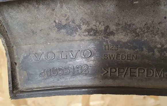 Volvo XC90 Front arch trim 30655182