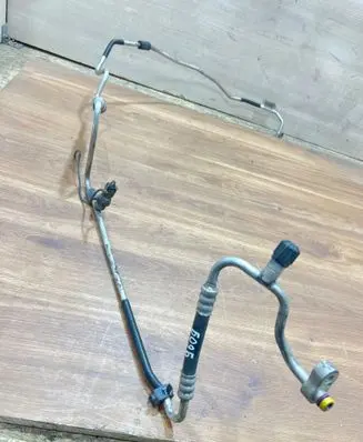 BMW 1 E81 E87 Air conditioning (A/C) pipe/hose 9151733 9151734