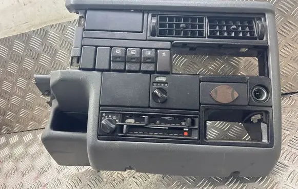 Volkswagen Transporter - Caravelle T4 Dashboard center trim panel 705857199