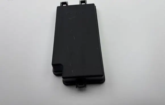 Toyota C-HR I Fuse box cover 82662F4080