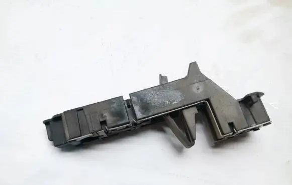 Volvo S70 V70 V70 XC Tail light bulb cover holder volvo2235