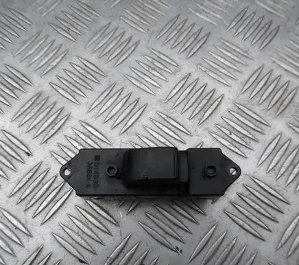 Mitsubishi Grandis Electric window control switch 8608A024515143