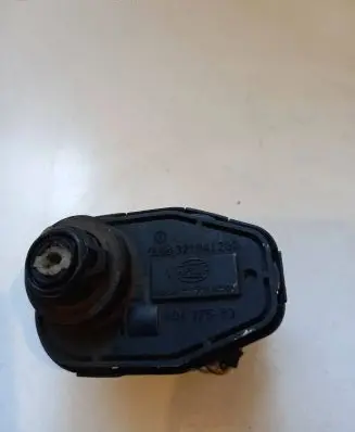 Volkswagen PASSAT B3 Headlight level adjustment motor 321941295 00437573