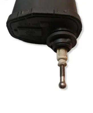 Volkswagen PASSAT B3 Headlight level adjustment motor 321941295 00437573