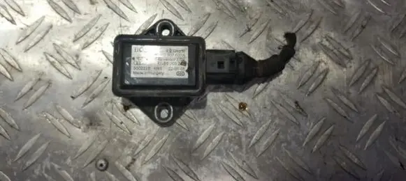 Volkswagen PASSAT B5.5 ESP acceleration yaw rate sensor 8e0907637a 0265005245