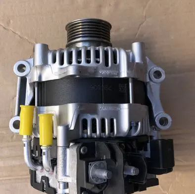 Volkswagen Tiguan Generator/alternator 057903030C