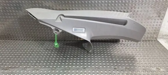 (D)pillar trim (top)