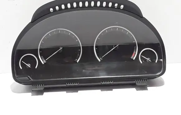 BMW 5 F10 F11 Speedometer (instrument cluster) 9363243
