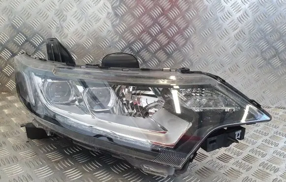 Mitsubishi Outlander Headlight/headlamp 8301C996