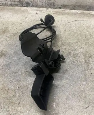 Peugeot 308 Engine bonnet (hood) release handle