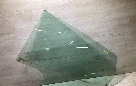 Rear vent window glass
