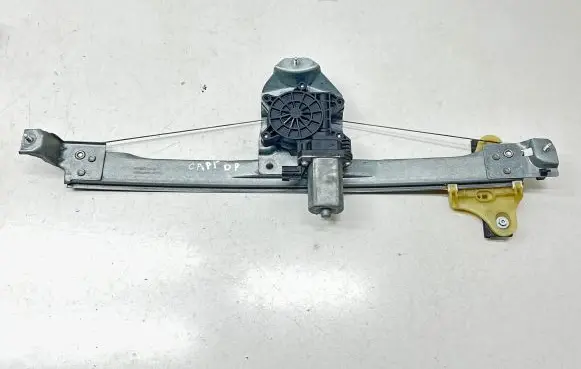 Renault Captur Front door window regulator with motor 128001471B 3C0253B