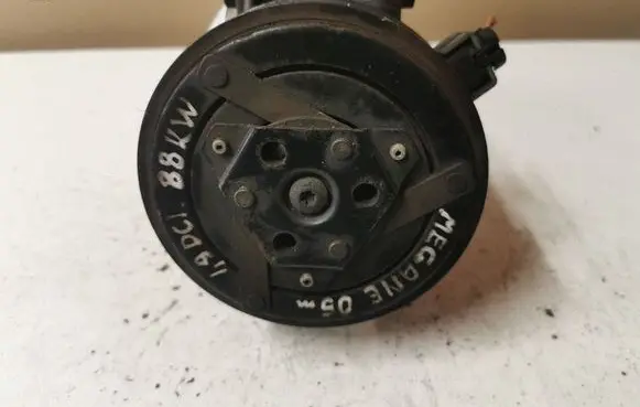 Renault Megane II Air conditioning (A/C) compressor (pump)