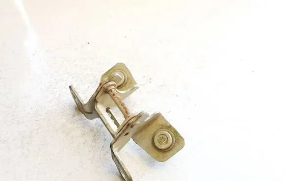 Chrysler Pacifica Tailgate/trunk/boot hinge 85574f