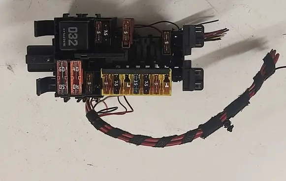 Mercedes-Benz C W205 Fuse box set A2059067200 1621036795 19261000002