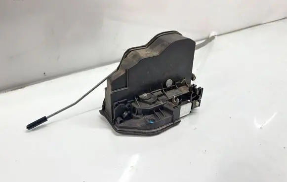 BMW 3 F30 F35 F31 Rear door lock 7202148