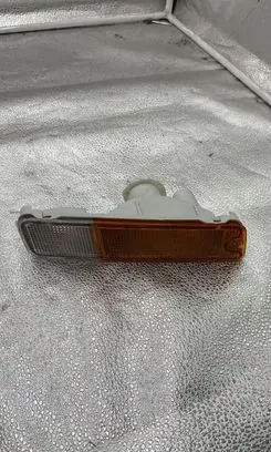 Mitsubishi L200 Front indicator light 2141643RUE