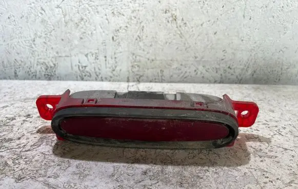 Mazda 3 I Third/center stoplight P3067 W16W21CP