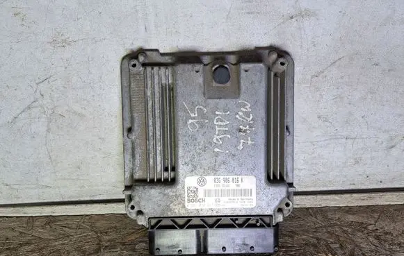 Volkswagen Golf Plus Engine control unit/module 03G906016K 0281012237