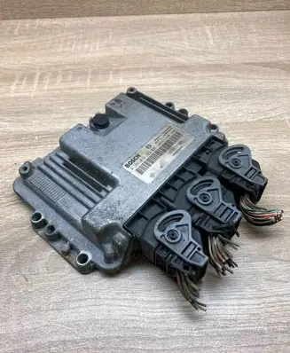 Nissan Primera Engine control unit/module ECU 8200391966 0281012769 WITHPLUG