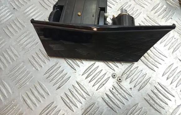 Opel Astra H Car ashtray 13133284 315740100 331985437