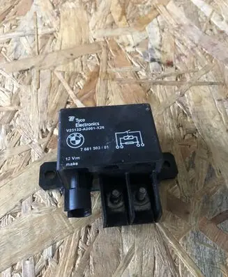 BMW X5 E70 Coolant fan relay 7661503 231322001