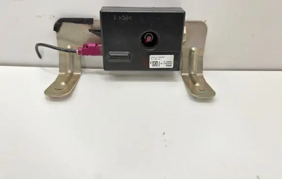 BMW 5 F10 F11 Aerial antenna amplifier 9230911 10859410