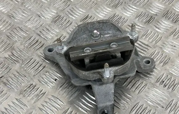 Audi Q5 SQ5 Gearbox mount 8K0399151