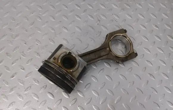 BMW 5 GT F07 Piston with connecting rod 11248508023 11257805329 8508023