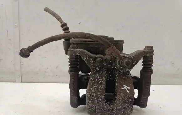 Nissan Qashqai J12 Rear brake caliper 440106RA0B