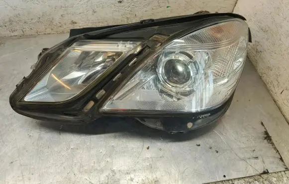 Mercedes-Benz E W212 Headlight/headlamp A2128208361