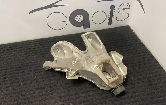 BMW X5 F15 Engine mounting bracket 6876280 6876284 7000301
