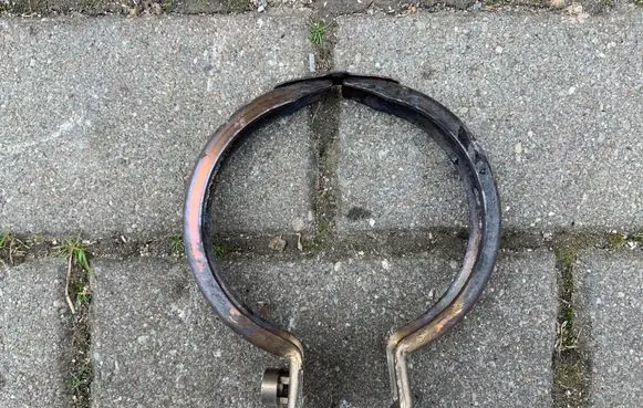 Muffler mount bracket/holder