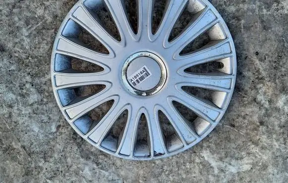 Volkswagen Bora R15 wheel hub/cap/trim 