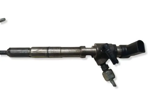 Volkswagen Golf VI Fuel injector 03L130277B