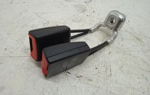 Seat Ibiza IV (6J,6P) Rear seatbelt buckle 6R0857739