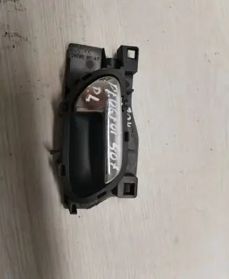 Peugeot 407 Front door interior handle