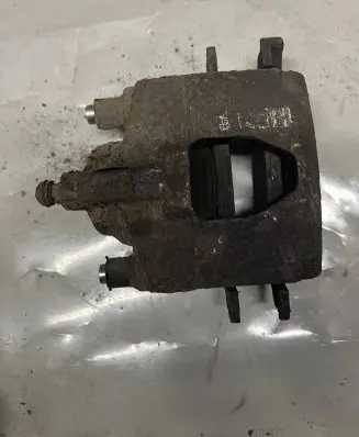 Chrysler Grand Voyager IV Rear brake caliper