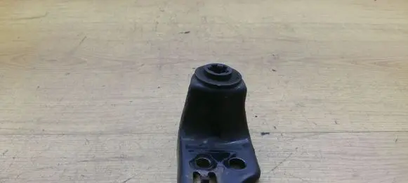 Toyota Avensis T250 Radiator mount bracket