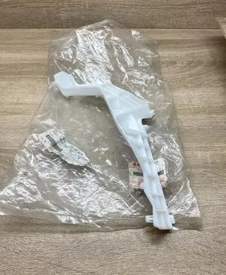 Suzuki Swift I Rear bumper mounting bracket 7182173K10